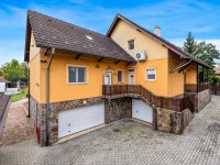 Eladó családi ház, XVI. kerületben 330 M Ft, 12 szobás