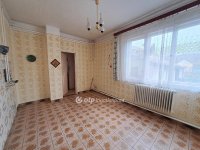 Eladó családi ház, Kisújszálláson 20 M Ft, 2+1 szobás