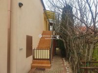 Eladó családi ház, Pécsett 165 M Ft, 8 szobás