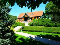 Eladó családi ház, Siófokon 450 M Ft, 4 szobás