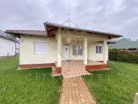 Eladó családi ház, Balatonkeresztúron 90 M Ft, 4 szobás