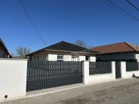 Eladó családi ház, Szigetújfalun 104.9 M Ft, 4 szobás