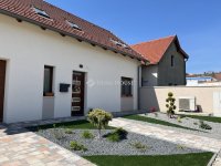 Eladó családi ház, Balatonfüreden 210 M Ft, 4 szobás