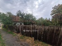 Eladó családi ház, Szeghalmon 10 M Ft, 2 szobás