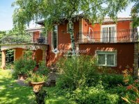 Eladó családi ház, Budaörsön 285 M Ft, 8 szobás