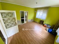 Eladó családi ház, Mezőtúron 13 M Ft, 3 szobás