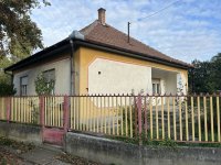 Eladó családi ház, Jászladányon 11.9 M Ft, 2 szobás
