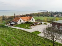 Eladó üzlethelyiség, Balatonrendesen 803.96 M Ft