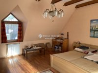 Eladó családi ház, Esztergomban 250 M Ft, 6 szobás
