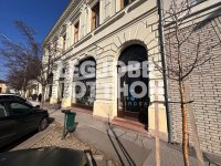 Kiadó üzlethelyiség, Cegléden 450 E Ft / hó