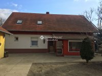 Eladó családi ház, Újpetrén 53.35 M Ft, 5 szobás