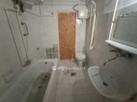 Eladó téglalakás, Békésen 11.5 M Ft, 2 szobás