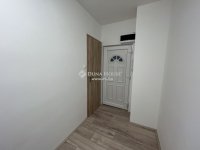 Eladó panellakás, Pécsett 47.9 M Ft, 3 szobás