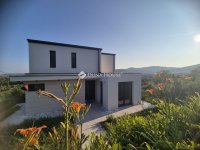 Eladó családi ház, Szentendrén 349.9 M Ft, 5 szobás