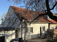 Eladó családi ház, Pécsett 67.5 M Ft, 3 szobás