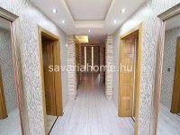 Eladó családi ház, Sárváron 200 M Ft, 8 szobás
