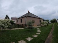 Eladó családi ház, Pázmándfalun 74.9 M Ft, 3 szobás