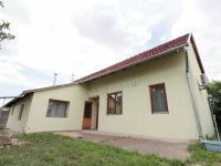 Eladó családi ház, Orosházán 22.9 M Ft, 2 szobás