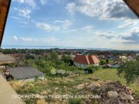Eladó családi ház, Alsóörsön 169 M Ft, 8 szobás