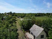 Eladó nyaraló, Balatonkenesén 30 M Ft, 1 szobás