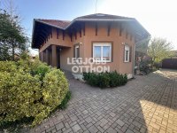 Eladó családi ház, Cegléden 138.5 M Ft, 3 szobás
