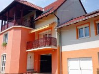 Eladó családi ház, Galambokon 178 M Ft, 11 szobás