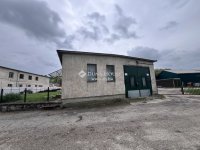 Kiadó ipari ingatlan, Mogyorósbányán 160 E Ft / hó