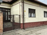 Eladó családi ház, Tiszaföldváron 13.9 M Ft, 4 szobás