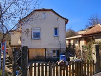 Eladó családi ház, Pécsett 34.9 M Ft, 2 szobás