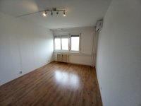 Kiadó panellakás, albérlet, Szolnokon 110 E Ft / hó, 1+1 szobás