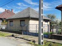 Eladó családi ház, Szirmabesenyőn 38.6 M Ft, 4 szobás