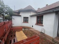 Eladó családi ház, Kenderesen 10 M Ft, 2 szobás