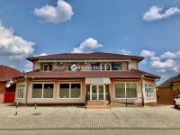Eladó családi ház, Tiszakécskén 340 M Ft, 4 szobás