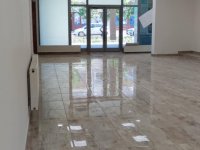Kiadó üzlethelyiség, Szolnokon 350 E Ft / hó