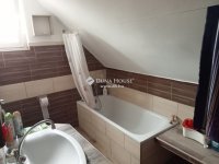 Eladó családi ház, Debrecenben 90 M Ft, 6 szobás