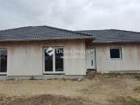 Eladó családi ház, Ráckevén 62.9 M Ft, 4 szobás