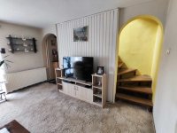 Eladó családi ház, Pécsett 69.9 M Ft, 5 szobás