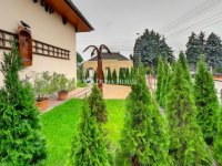 Eladó családi ház, Balatonszárszón 125 M Ft, 12 szobás