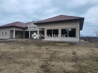 Eladó családi ház, Cegléden 175 M Ft, 4 szobás