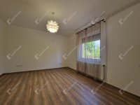 Kiadó családi ház, albérlet, Komáromban 500 E Ft / hó