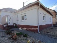 Eladó családi ház, Jászfényszarun 36.9 M Ft, 3 szobás