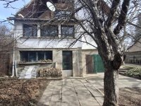 Eladó családi ház, Esztergomban 75 M Ft, 6 szobás