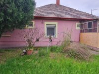 Eladó családi ház, Adonyban 39.9 M Ft, 2 szobás