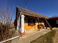 Eladó családi ház, Tápióságon 35 M Ft, 2 szobás