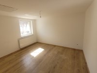 Eladó családi ház, Jászberényben 43.5 M Ft, 2 szobás